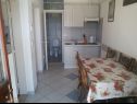 Apartments Mare - with terrace: A1(4+2) Pakostane - Riviera Biograd  - Apartment - A1(4+2): kitchen and dining room