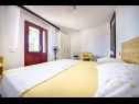 Apartments and rooms Ref - 20 m from sea : 1 - A1(4+1), 2 - A2(2+1), 3 - R1(2), 4 - R2(2) Cove Puntinak (Selca) - Island Brac  - Croatia - Apartment - 2 - A2(2+1): bedroom