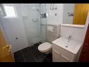 Apartments Mato - with parking : A1(2), A2(2+2), A3(2+2), A4(4), A5(4+1) Sutivan - Island Brac  - Apartment - A5(4+1): bathroom with toilet