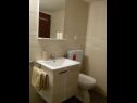 Apartments Neda - 80m from the sea: A1(5), A2(2) Sutivan - Island Brac  - Apartment - A1(5): bathroom with toilet