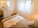 Apartments Anda - sea view: B1(4), B2(4), C(4+1) Mastrinka - Island Ciovo  - Apartment - C(4+1): bedroom