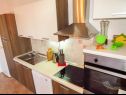 Apartments Anda - sea view: B1(4), B2(4), C(4+1) Mastrinka - Island Ciovo  - Apartment - C(4+1): kitchen