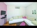 Apartments Hazi 1 - 150m from sea: A1 Trogir(4+2), A2 Mastrinka(4+2) Mastrinka - Island Ciovo  - Apartment - A1 Trogir(4+2): living room