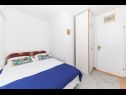 Apartments Bozo - 100m to the sea: A1(4), A2(4), A3(4), A4(4), A5(4) Okrug Donji - Island Ciovo  - Apartment - A2(4): bedroom
