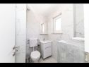 Apartments Bozo - 100m to the sea: A1(4), A2(4), A3(4), A4(4), A5(4) Okrug Donji - Island Ciovo  - Apartment - A4(4): toilet