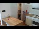 Holiday home Filip - comfortable: H(6+2) Okrug Gornji - Island Ciovo  - Croatia - H(6+2): kitchen