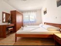 Apartments Mari - 150 m from sea: A1(2+1), A2(2+1), A3(2+1), A4(2+1) Okrug Gornji - Island Ciovo  - Apartment - A2(2+1): bedroom