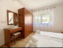 Apartments Mari - 150 m from sea: A1(2+1), A2(2+1), A3(2+1), A4(2+1) Okrug Gornji - Island Ciovo  - Apartment - A2(2+1): bedroom