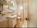 Apartments Mari - 150 m from sea: A1(2+1), A2(2+1), A3(2+1), A4(2+1) Okrug Gornji - Island Ciovo  - Apartment - A4(2+1): bathroom with toilet