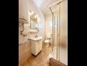 Apartments Mari - 150 m from sea: A1(2+1), A2(2+1), A3(2+1), A4(2+1) Okrug Gornji - Island Ciovo  - Apartment - A4(2+1): bathroom with toilet
