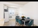 Apartments Eli - 70m from the beach: A1(4) Okrug Gornji - Island Ciovo  - Apartment - A1(4): kitchen and dining room