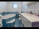 Apartments Tomica - open pool: A1 veliki(4+2), A2 mali(2+1), A3 dvosobni(5+1), A5 donji(2+3), A4 dvoetažni(4+3) Novi Vinodolski - Riviera Crikvenica  - Apartment - A1 veliki(4+2): bathroom with toilet