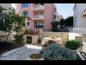Apartments Pavo - comfortable with parking space: A1(2+3), SA2(2+1), A3(2+2), SA4(2+1), A6(2+3) Cavtat - Riviera Dubrovnik  - courtyard