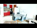 Apartments Josef - seaview A2(3+2) crveni, A3(3+2) plavi Veli Rat - Island Dugi otok  - Apartment - A2(3+2) crveni: kitchen and dining room