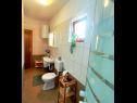 Apartments Josef - seaview A2(3+2) crveni, A3(3+2) plavi Veli Rat - Island Dugi otok  - Apartment - A2(3+2) crveni: bathroom with toilet