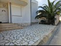 Apartments Želja - sea view: A1(8) Medulin - Istria  - courtyard
