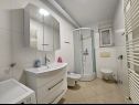 Apartments Želja - sea view: A1(8) Medulin - Istria  - Apartment - A1(8): bathroom with toilet