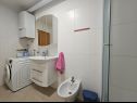 Apartments Želja - sea view: A1(8) Medulin - Istria  - Apartment - A1(8): bathroom with toilet