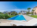 Apartments Dream - 20 m from sea: Gold(3) Medulin - Istria  - swimming pool