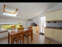 Apartments Dream - 20 m from sea: Gold(3) Medulin - Istria  - Apartment - Gold(3): kitchen and dining room
