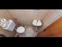 Holiday home Ron - spacious garden: H(6) Pula - Istria  - Croatia - H(6): toilet
