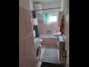 Apartments Eli - 50m from the sea: A3(4) Umag - Istria  - Apartment - A3(4): bathroom with toilet