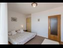 Apartments and rooms Vedra- free parking and close to the beach A1 (2+1), SA2 - B(2+1), C3 (2), D4 (2+1), E5 (2+1) Baska Voda - Riviera Makarska  - Studio apartment - SA2 - B(2+1): bedroom
