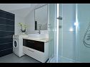 Apartments Marijo - 300 m from beach: A1(4+1) Makarska - Riviera Makarska  - Apartment - A1(4+1): bathroom with toilet