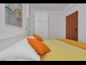 Apartments Smi - 250 m from sea: A1 juzni(2+1), A2 sjeverni(2+1), A3(4) Makarska - Riviera Makarska  - Apartment - A3(4): bedroom