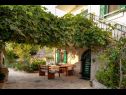 Holiday home Mirta - rustic villa: H(4+2) Podgora - Riviera Makarska  - Croatia - courtyard