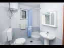 Apartments Petar - free parking A1(3+1), A2(5) Dugi Rat - Riviera Omis  - Apartment - A2(5): bathroom with toilet