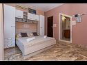 Apartments Verica - 15 m from beach: SA1(2), SA2(2), SA3(2) Krilo Jesenice - Riviera Omis  - Studio apartment - SA1(2): interior