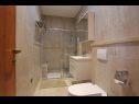 Holiday home Kuzma - sea view H(8+2) Lokva Rogoznica - Riviera Omis  - Croatia - H(8+2): bathroom with toilet