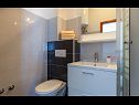 Apartments Ana - free parking: SA1(2+1), SA2(2+1), A3 veliki(4+2), A5(2+1), SA6(2+1), A7(4+2) Stanici - Riviera Omis  - Studio apartment - SA6(2+1): bathroom with toilet