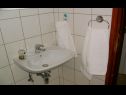 Apartments Miho SA1(2), SA2(2), SA3(2), SA4(2) Orebic - Peljesac peninsula  - Studio apartment - SA3(2), SA4(2): bathroom with toilet