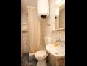 Apartments Tonka - 150m from the sea & parking: A1 A(4+1), A2 B(4+1), A3 C(2+1), A4 E(2+2), A5 F(4+2) Orebic - Peljesac peninsula  - Apartment - A3 C(2+1): bathroom with toilet