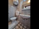 Apartments Ninko - comfortable: A1(8) Palit - Island Rab  - Apartment - A1(8): bathroom with toilet