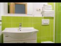 Apartments Slava - cosy apartments for 2 person: A5 - crni (2), A4 - zeleni (2) Vodice - Riviera Sibenik  - Apartment - A4 - zeleni (2): bathroom