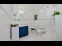 Apartments Roko - seaside apartments: A1- Roko (4), A2 - Roza (4) Zatoglav - Riviera Sibenik  - Apartment - A2 - Roza (4): bathroom with toilet