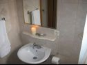 Apartments Božana - with parking : A1(2), A2(2+1), A3(3+2) Kastel Luksic - Riviera Split  - Apartment - A2(2+1): bathroom with toilet