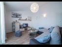 Apartments Damir - with garden: A1(6) Kastel Stafilic - Riviera Split  - Apartment - A1(6): living room