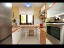 Apartments Lidia - barbecue: A1(2+2) Kastel Stari - Riviera Split  - Apartment - A1(2+2): kitchen