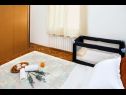 Apartments Mari - 250 m from sea: A1(2+2), A2(8) Podstrana - Riviera Split  - Apartment - A2(8): bedroom