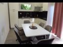 Apartments Ivo - free parking & BBQ: A1(6) Sinj - Riviera Split  - Apartment - A1(6): kitchen and dining room
