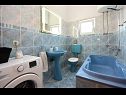 Apartments Zeljko - with pool : A1(6) Marina - Riviera Trogir  - Apartment - A1(6): bathroom with toilet