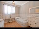Apartments Ani - with pool and hot tub: A1(6), SA1 Zapadni(2), SA2 Sjeverni(2), A3 Juzni(5) Seget Vranjica - Riviera Trogir  - Apartment - A1(6): bedroom