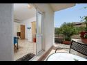 Apartments Mare - 30 m from pebble beach: SA1(2), SA2(2), A3(4), A4(4), A5(8) Seget Vranjica - Riviera Trogir  - Studio apartment - SA2(2): terrace