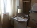 Apartments Mer - 10m to the beach: A1(4+2) Sevid - Riviera Trogir  - Apartment - A1(4+2): bathroom with toilet
