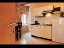 Apartments and rooms Jare - in old town R1 zelena(2), A2 gornji (2+2) Trogir - Riviera Trogir  - Apartment - A2 gornji (2+2): kitchen