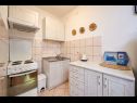 Apartments Ivanka - 200 m from sea: A1(4) Trogir - Riviera Trogir  - Apartment - A1(4): kitchen